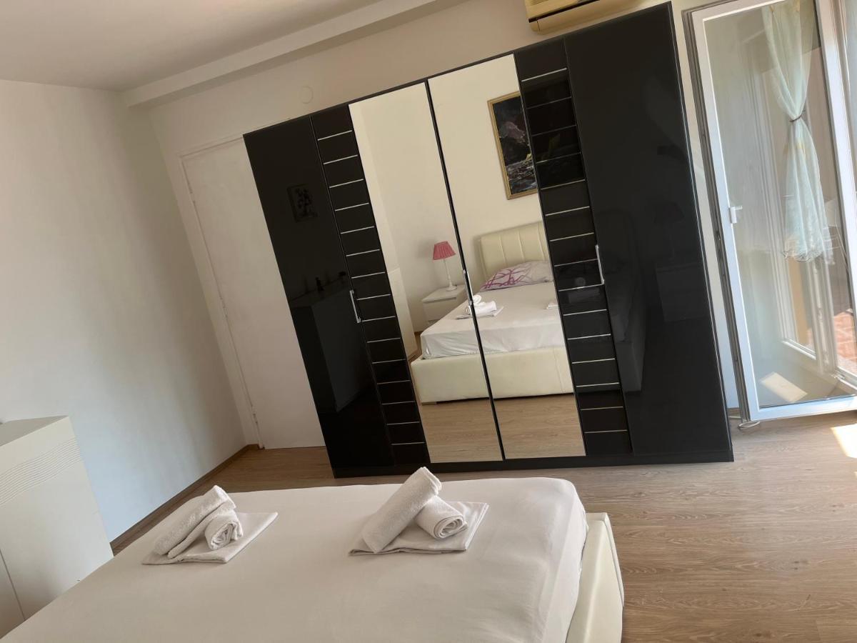 East Side Flat Apartment *